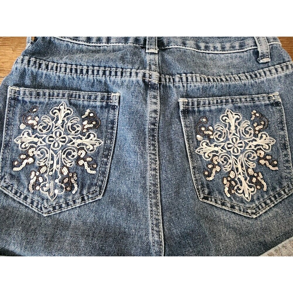 Romwe Cross with Sequins Graphic Pockets Denim Shorts Womens 2 XSMALL - Picture 3 of 9